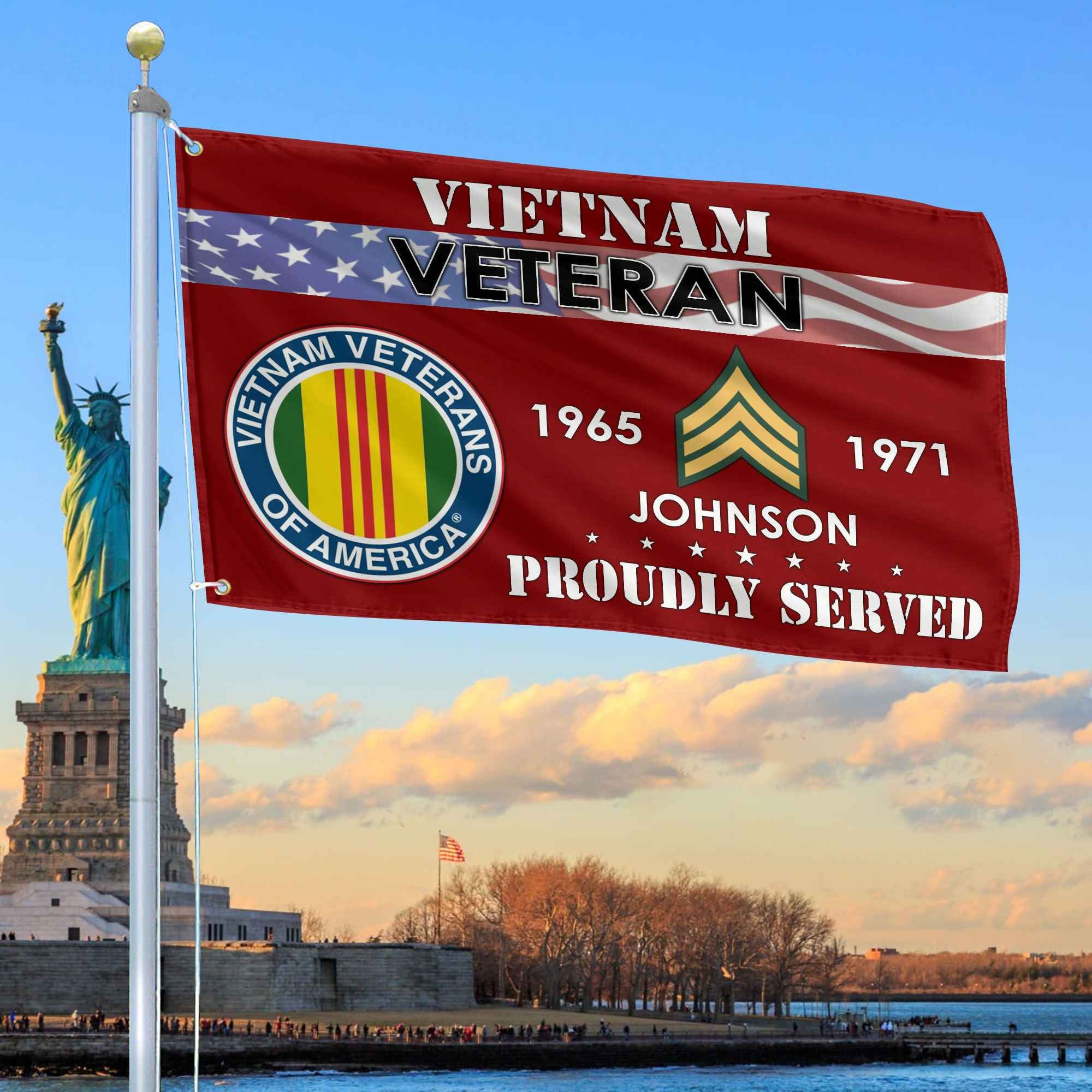 Premium Vietnam Veteran Grommet Flag, Custom Name, Rank, Year, Gifts For Vietnam Veteran, Best Gifts On Father's Day, Armed Forces Day, Independence Day, Veterans Day.