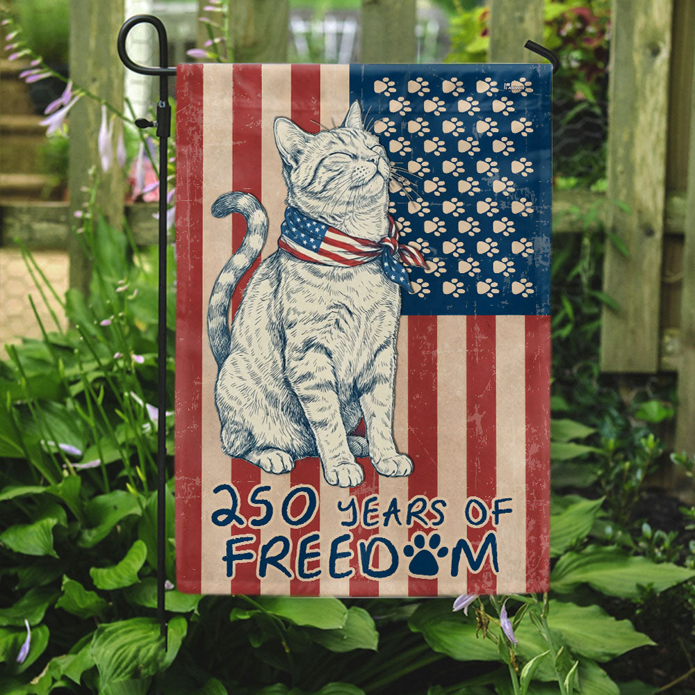 Flagwix Patriotic Cat Garden Flag - 250th Anniversary Paw Prints US  Flag Decor
