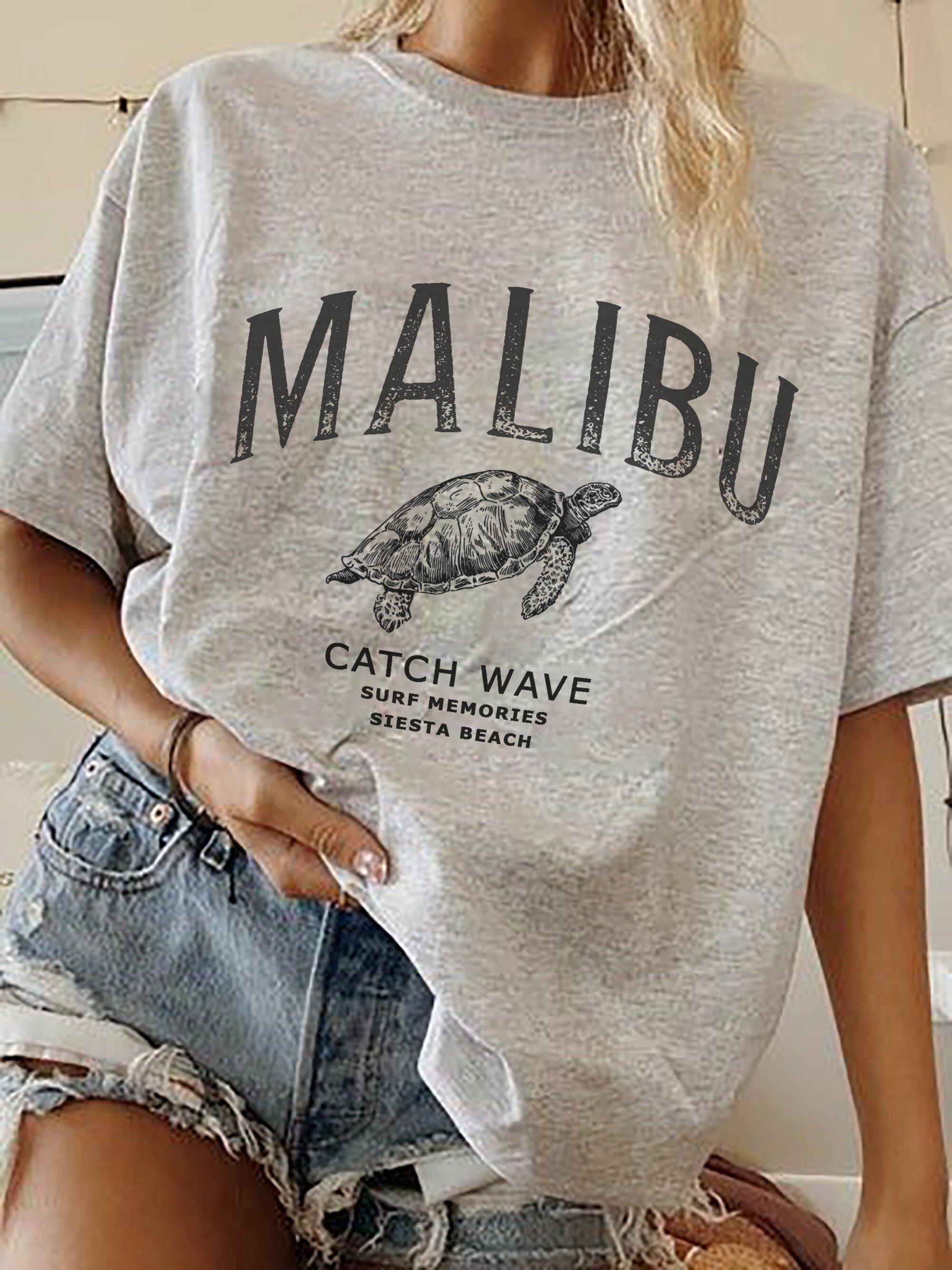 Vintage Malibu Beach Bum Tee – Oversized Y2K Aesthetic T-Shirt
