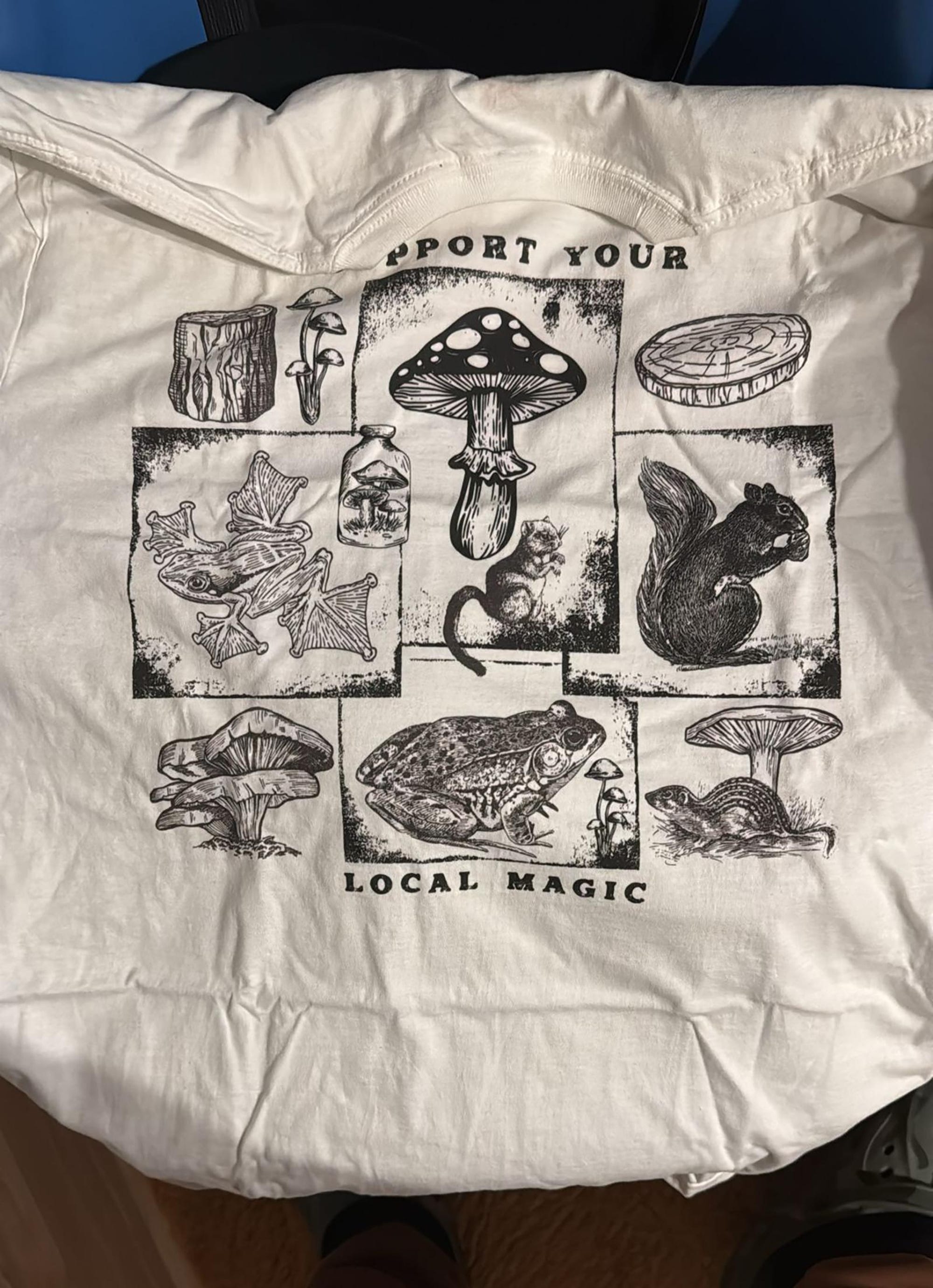 Vintage Frog & Mushroom Nature Graphic Unisex Tee - Image 2