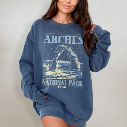 Arches National Park Retro Crewneck Sweatshirt (Comfort Colors) - Image 3