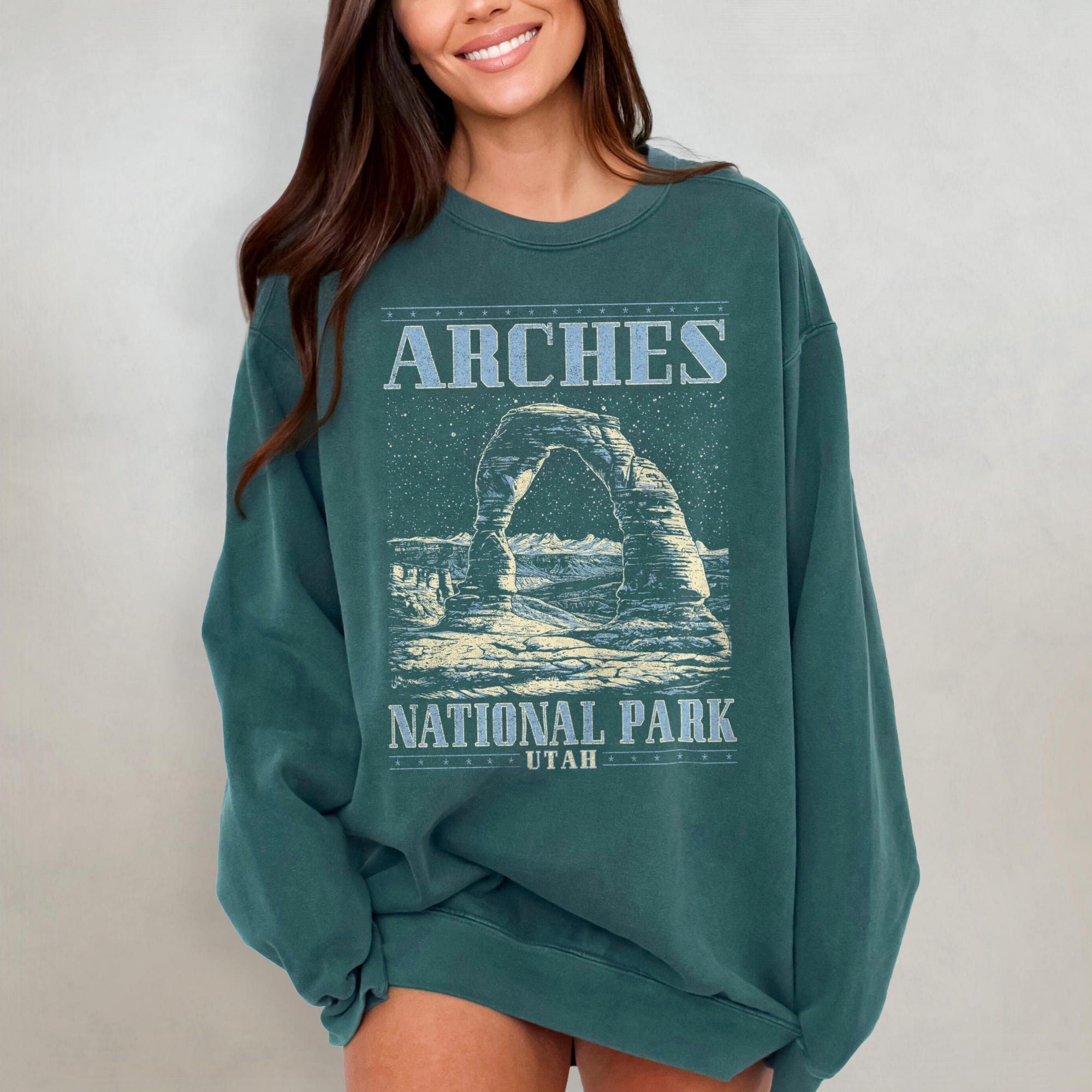 Arches National Park Retro Crewneck Sweatshirt (Comfort Colors) - Image 2